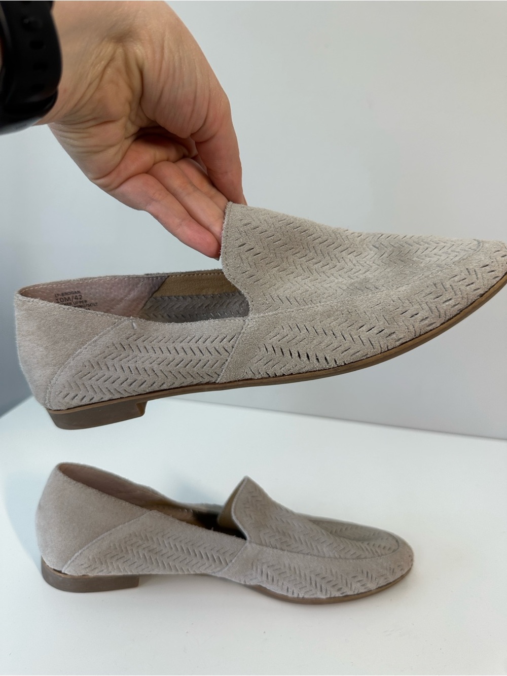 Lucky Brand Suede Grey Pointed Loafers Size 10 Brogan Laser Cut - Picture 14 of 16